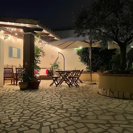 Alojamento de Acomodação e Pequeno-almoço Il Patio Villasimius