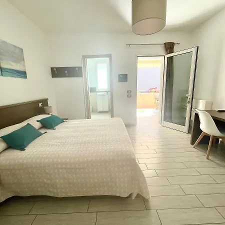 Il Patio Alojamento de Acomodação e Pequeno-almoço Villasimius