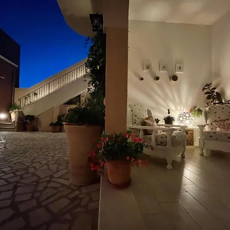 Alojamento de Acomodação e Pequeno-almoço Il Patio 4*